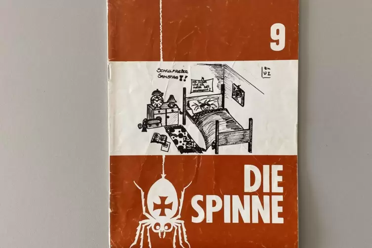 „Die Spinne“ erschien von 1970 an halbjährlich als „Zeitschrift für Schüler, Lehrer, Eltern und Freunde der Staatlichen Realschu