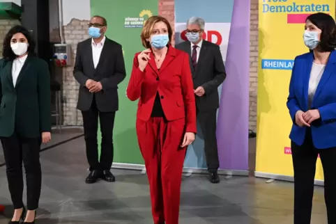 Die beiden Landesvorsitzenden Misbah Khan und Josef Winkler (beide Bündnis 90/Die Grünen), Malu Dreyer, Ministerpräsidentin des 