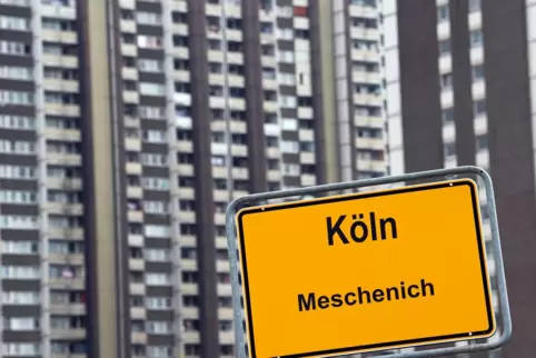 Im Kölner Stadtteil Meschenich steht der sogenannte Kölnberg, eine Hochhaussiedlung am Rande der Stadt. Die Stadt plant ab Monta