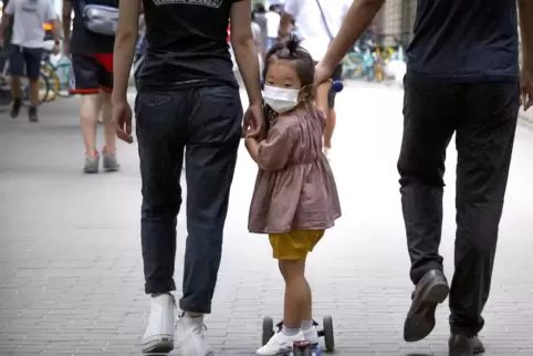 Bis vor fünf Jahren duften Paare in China nur ein Kind bekommen, was zu Zwangsabtreibungen und einem hohen Männerüberschuss gefü