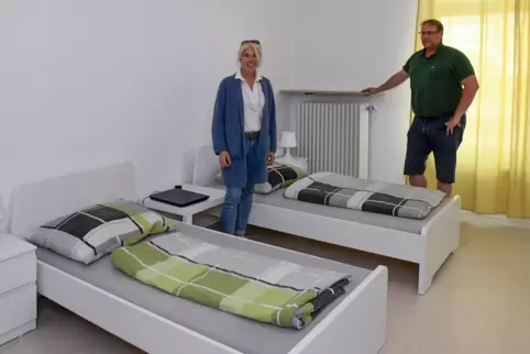 Maximal drei Betten: Ellen Daniela Kallien und Patrick Kiefer vermieten Zimmer – wie hier in der Eulenburg – unter anderem an KS