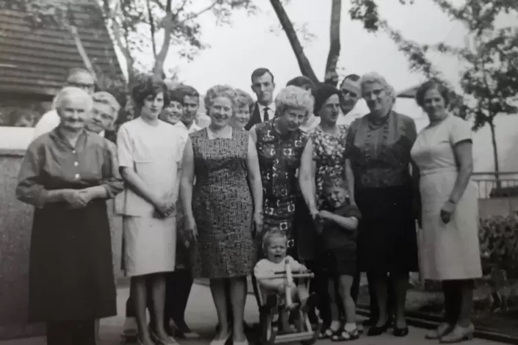 Gl&uuml;cklichere Tage: Familie Fischer bei einem Treffen 1964. 