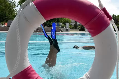 Keine Schwimmkurse, kein Schulschwimmen, vorübergehend oder dauerhaft geschlossene Bäder: Experten befürchten eine „Generation N