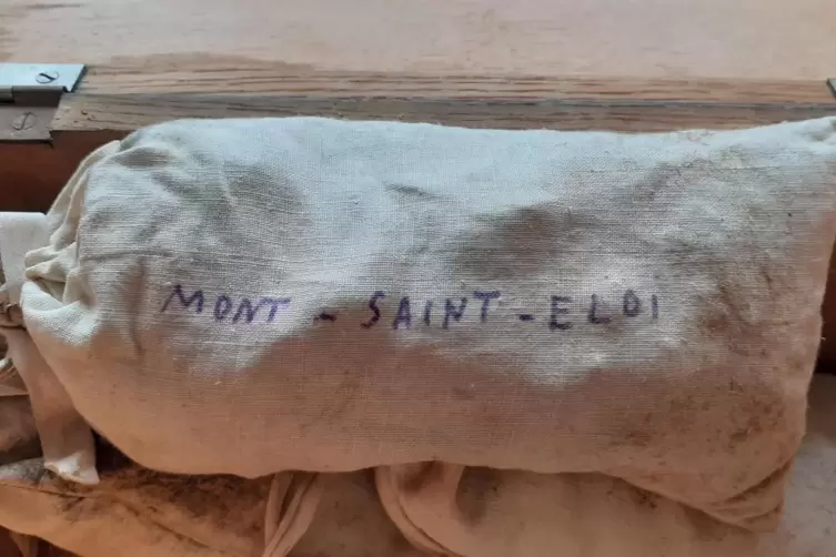 Stammt aus Nordfrankreich: Der Inhalt dieser Säcke wird am Samstag in der Kirche St. Bernhard in Speyer beigesetzt. 