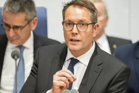 Im Kabinett von Malu Dreyer wird Alexander Schweitzer (SPD) Superminister. 
