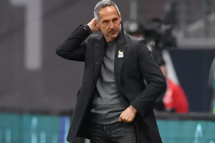 Adi H&uuml;tter hat seinen Abschied von Eintracht Frankfurt erkl&auml;rt, und heuert in Gladbach an. 