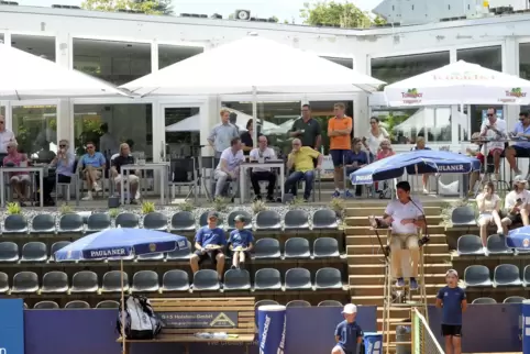 Eine Saison mit Zuschauern und Zusammenkünften wünschen sich alle Tennisvereine. Das wird aber diese Runde wohl noch nicht mögli