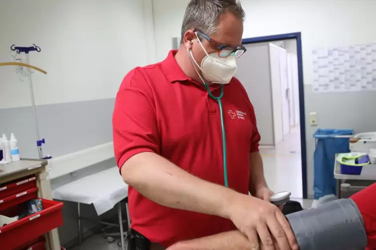 Sanit&auml;ter Steffen Krieger.