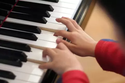 Die Fachbereiche der Musikschule stellen sich kurz vor Pfingsten bei Einzelterminen vor. Interessenten können sich ab sofort daf