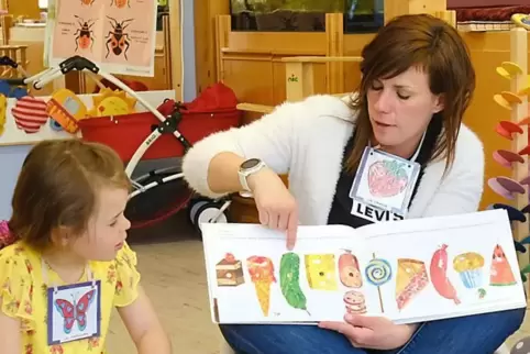 Claire Pauly bringt den Reifenberger Kindergartenkindern fünf Stunden in der Woche Französisch bei. Aber nur noch bis zur Jahres