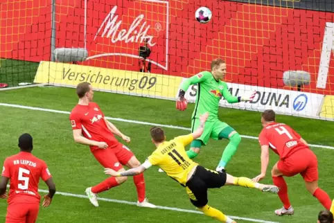 Marco Reus erzielt das 1:0.