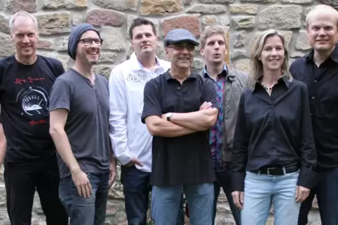 „Poor Genetic Material“: Bandchef Philipp Jaehne (links) wohnt in Schwegenheim. Auch die anderen Musiker sind aus der Pfalz und 