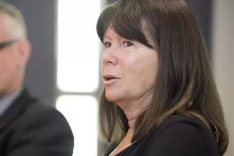 Im Dezember hatte die damalige Umweltministerin Ulrike Höfken (Grüne) mit ihrem Rücktritt die politische Verantwortung für die B
