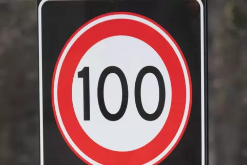 Mit Blick auf die Corona-Inzidenz ist die 100 ein wichtiger Schwellenwert. In Pirmasens wird er wieder unterschritten. 