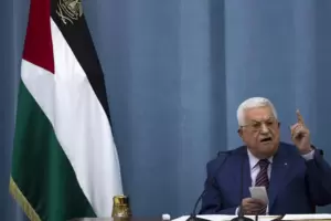 Es gibt ihn noch: Palästinenserpräsident und PLO-Chef Mahmud Abbas am Mittwoch in Ramallah. Sein Volk hat sich längst in Scharen Es gibt ihn noch: Palästinenserpräsident und PLO-Chef Mahmud Abbas am Mittwoch in Ramallah. Sein Volk hat sich längst in Scharen
