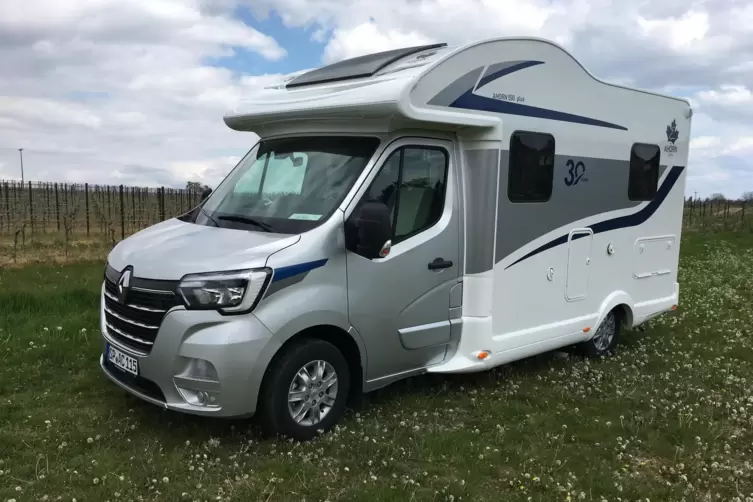 Bei Teilintegrierten, hier der T 590, ist das Fahrerhaus unver&auml;ndert. 