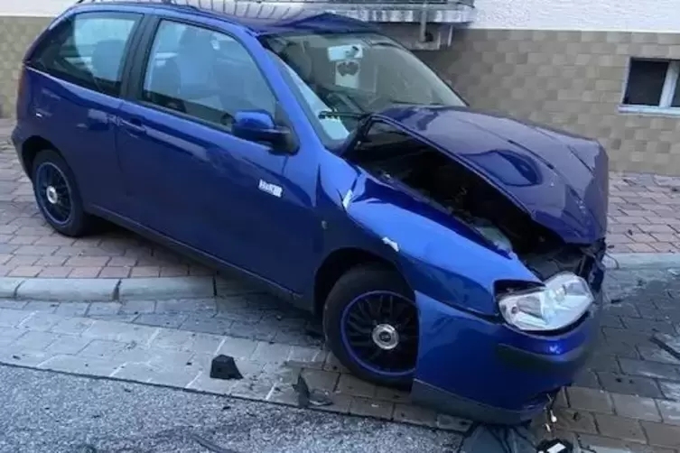 An dem Auto entstand ein Schaden von 3000 Euro.