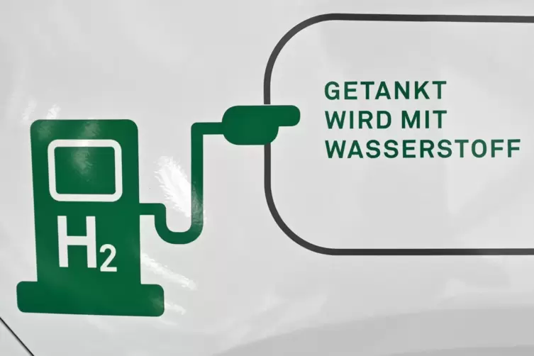 Es gibt nicht genug Ökostrom in Deutschland, um im Inland für den Individualverkehr ausreichend Wasserstoff zu produzieren.
