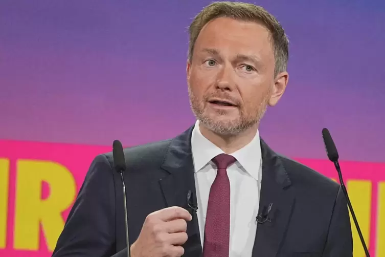 Will Schwarz-Grün und Rot-Rot-Grün verhindern: FDP-Chef Christian Lindner am Freitag auf dem digitalen Parteitag. 
