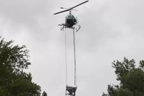 Stechmückenbekämpfung: Hubschraubereinsatz der Kabs. 