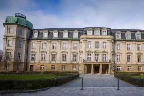 Gibt eine erste Einschätzung zur Rentenbesteuerung wohl am Mittwoch: der Bundesfinanzhof in München-Bogenhausen. 