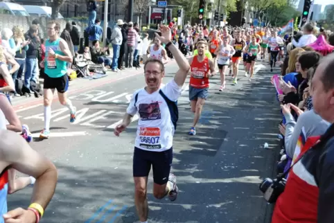 Der Haßlocher Robert Raquet hat 24 Marathonläufe in den Beinen. Hier ist er 2012 in London zu sehen.