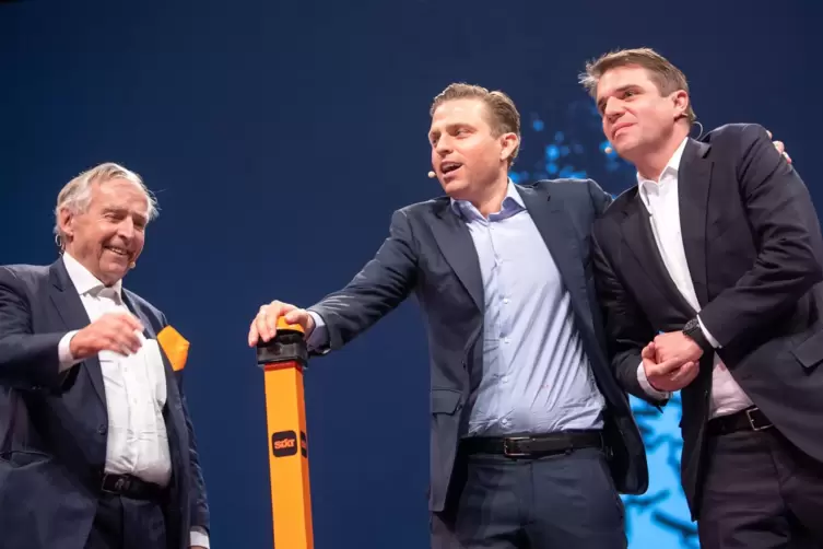 Erich Sixt (links) mit seinen S&ouml;hnen Konstantin (Mitte) und Alexander.