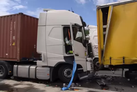 Die Unfallstelle auf der A61. 