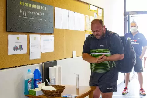 Jetzt müssen in den Vereinen die Hygienekonzepte aus dem Vorjahr – wie hier beim SV Mörsbach – wiederbelebt werden.