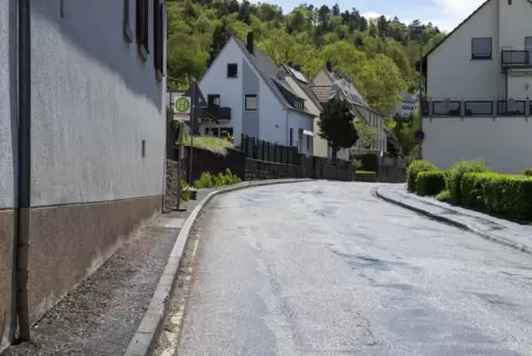 Die Lautertalstraße ist in einem bemitleidenswerten Zustand. Das soll sich ab Herbst ändern. 