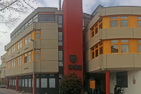 Der Treppenhausturm soll zuerst saniert werden.