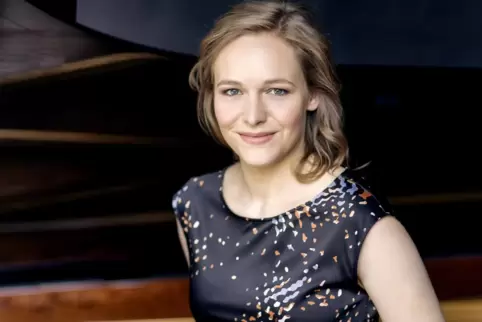 Am Klavier begleitet die junge Idar-Obersteiner Pianistin Kathrin Isabelle Klein. 