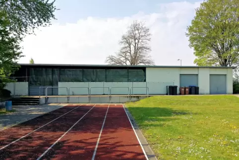 Dieser Teil der ehemaligen Fahrradhalle der Kurpfalzschule im Ortsteil Dannstadt soll abgerissen und zu einer Grün-Spielfläche f