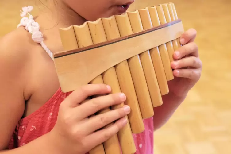 Bei den neuen Kursen können Kinder Musikinstrumente kennenlernen.