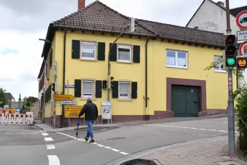 Gefährlich: Fußgänger und Autos haben gleichzeitig grün. 