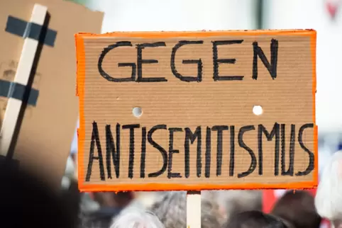 Der Hass auf Juden ist in Deutschland immer wieder ein Thema, hier bei einer Demo in Hannover im Mai 2019. 