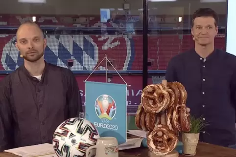 Markus Leonhard (links) und Henning Wiescher, die beiden Geschäftsführer der Firma Eventvolunteers.de, die für die Fußball-EM in