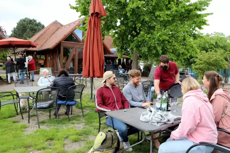 Bei Kochs in Hainfeld war nach dem Regen wieder Betrieb wie an jedem Sonntag. 