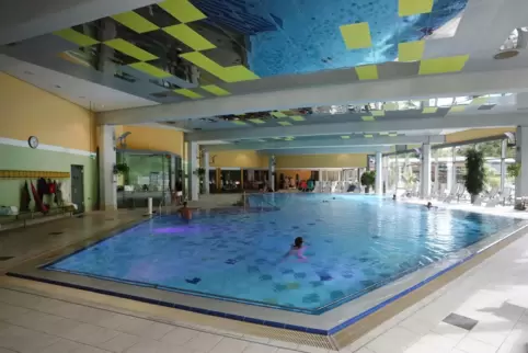 Therme wie die Südpfalztherme in Bad Bergzabern müssen derzeit noch geschlossen bleiben. 