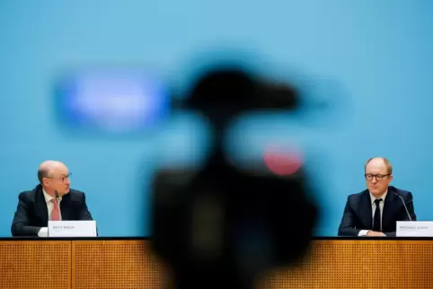  Gaben am Dienstag den geplanten Zusammenschluss von Vonovia und Deutsche Wohnen bekannt: Rolf Buch (links), Vorstandsvorsitzend