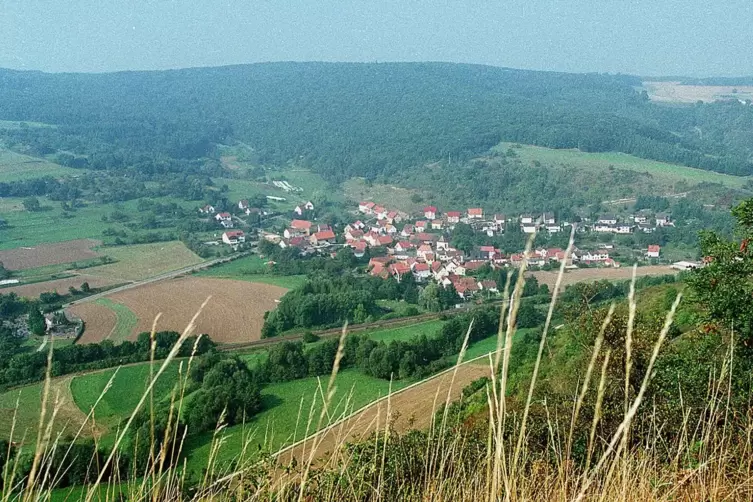 Bayerfeld-Steckweiler. 