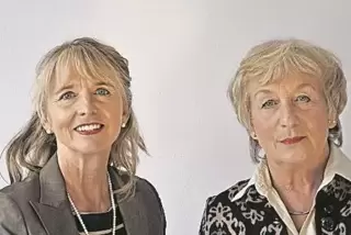 Gabriele Engel (links) und Ursula Klotmann praktizieren als systemische Therapeutinnen in Neustadt.