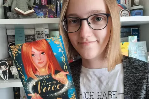 Mara Leukhardt und Ihr Buch. 