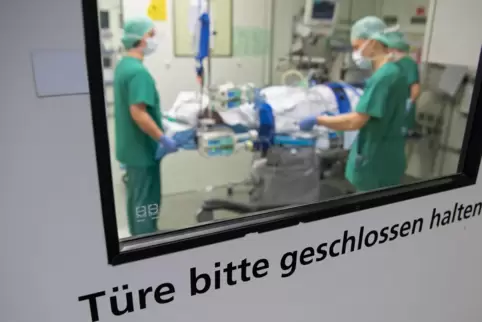 Vor Operationen müsse man sich nicht sorgen, sagen die beiden Landauer Krankenhäuser. 