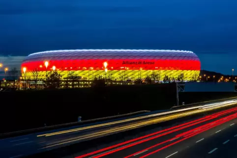 Drei Spiele der Europameisterschaft finden in der Münchner Allianz Arena statt. Viele Trainer halten die 25 Prozent Auslastung f