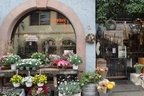 Eines der Geschäfte in der St. Martiner Straße: das Blumengeschäft Kiefer.