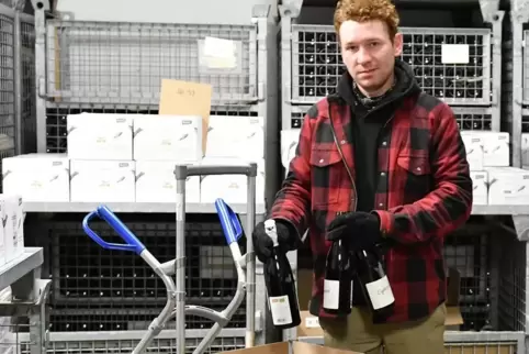 Vincent Eymann verschickt seine Weine auch über einen Online-Shop.