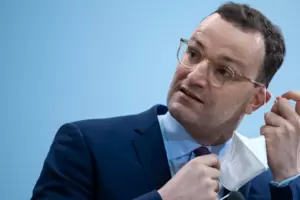 Mit dem Thema Schutzmasken hat Bundesgesundheitsminister Jens Spahn nicht zum ersten Mal Ärger. Mit dem Thema Schutzmasken hat Bundesgesundheitsminister Jens Spahn nicht zum ersten Mal Ärger.