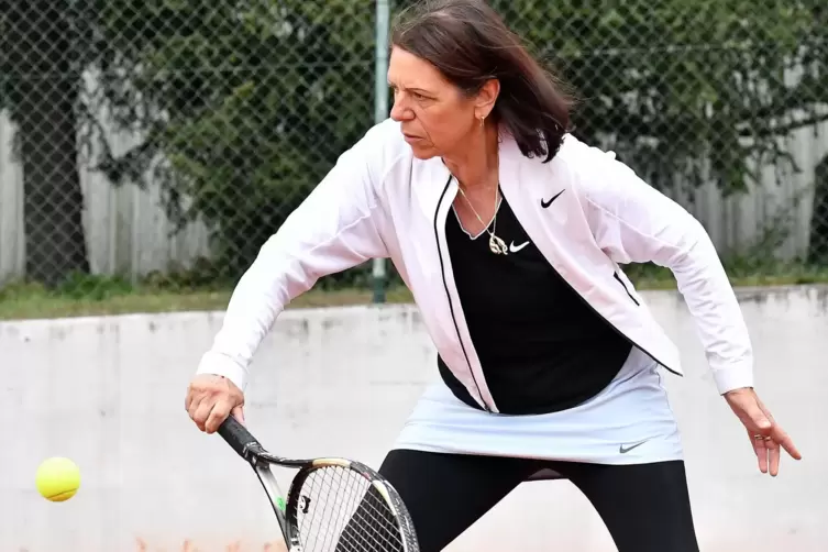 Die Damen-60 des TC Grün-Weiß Neustadt um Mannschaftsführerin Ingrid Heyer-Braun (hier 2018) sind in die Südwest-Liga aufgestieg
