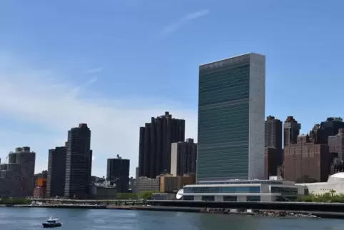 Seit 2017 ist hier Antonio Guterres Chef: UN_Zentrale am Hudson River in New York.